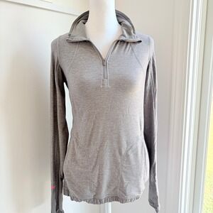 Lululemon Gray Quarter Zip Pullover Jacket Size 6 Athleisure Medium Stretch